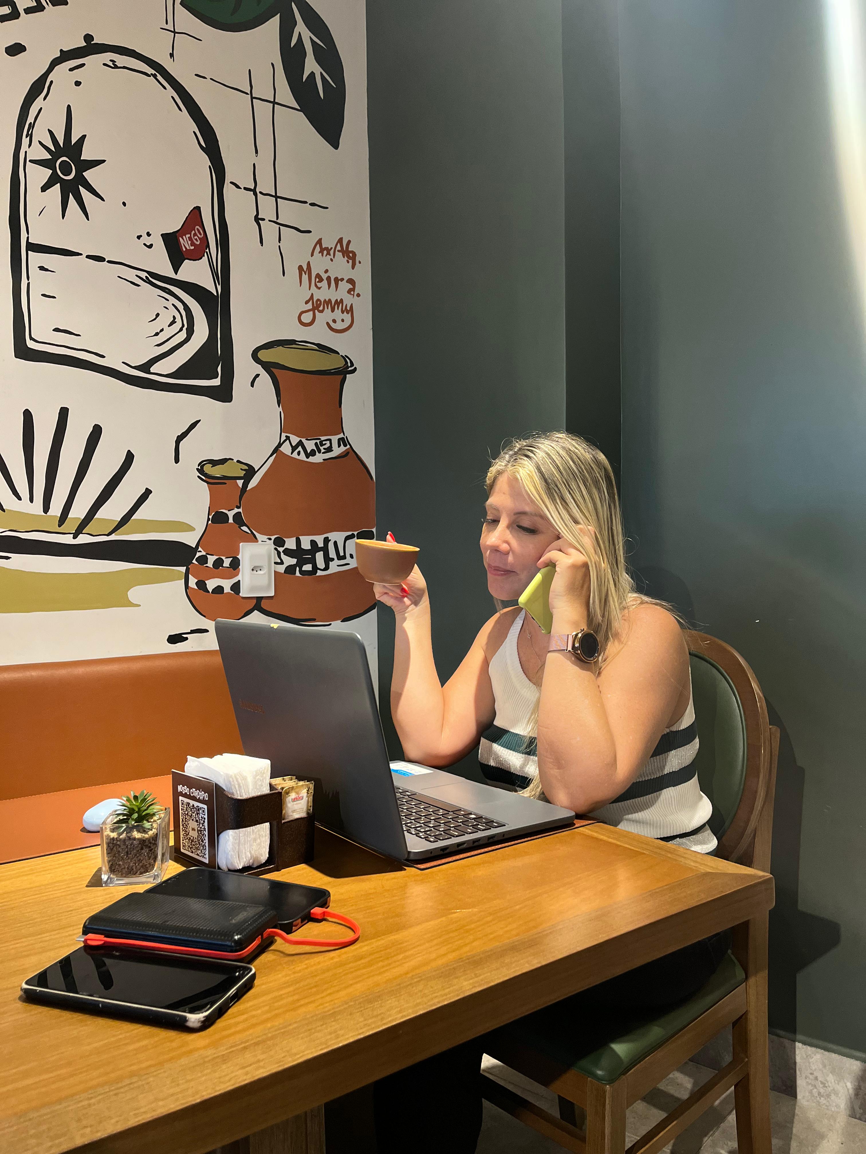 Jaline Visse Cafe
